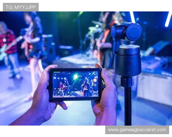 真人视讯手机版APP高清画质流畅体验，带来沉浸式真人娱乐享受